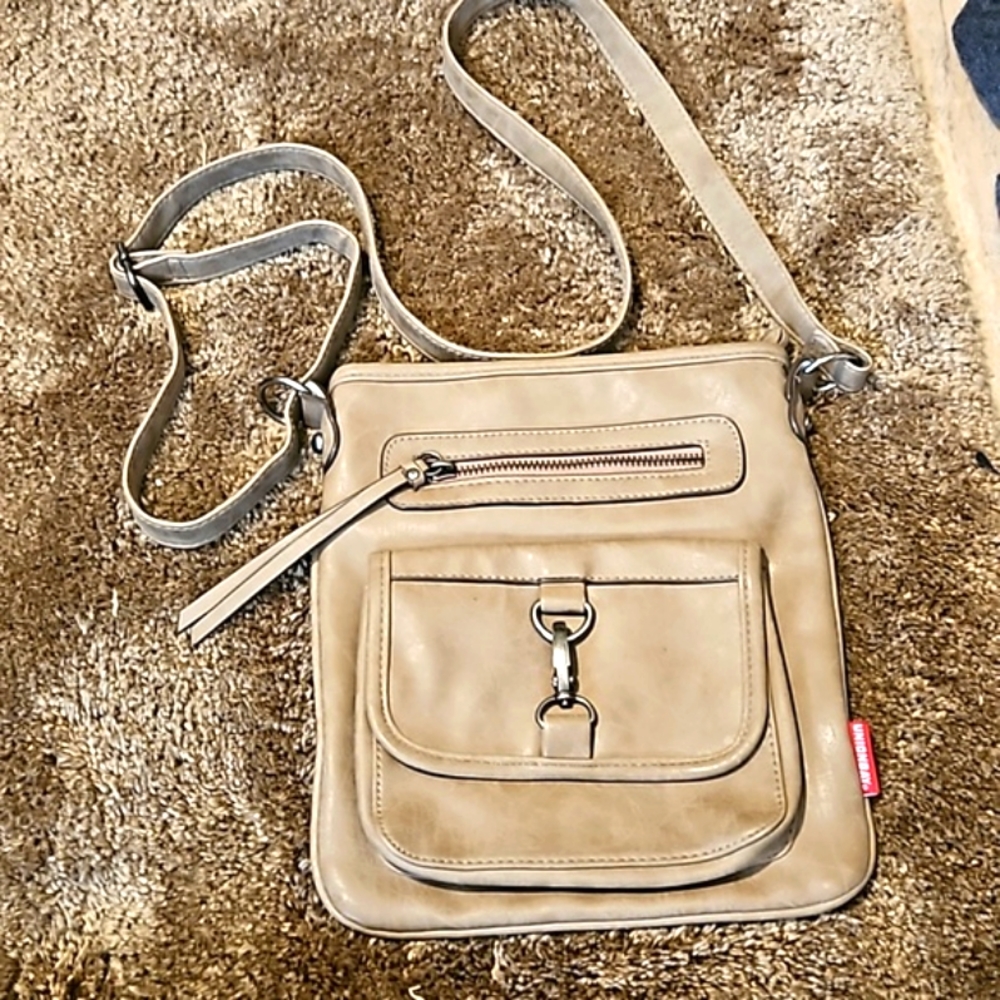 New Unionbay Spring Vegan Tan 9x10 Crossbody front pockets Limited Edition 90s